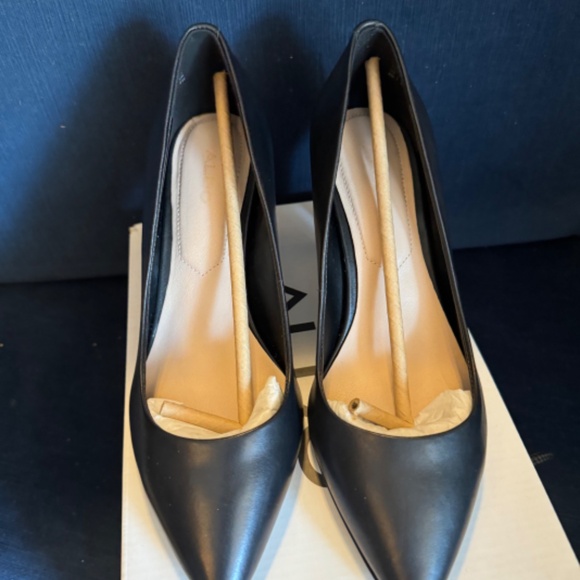 ALDO Coronitiflex Black Leather Stiletto Pumps sz 6, 3.25" - Picture 3 of 8